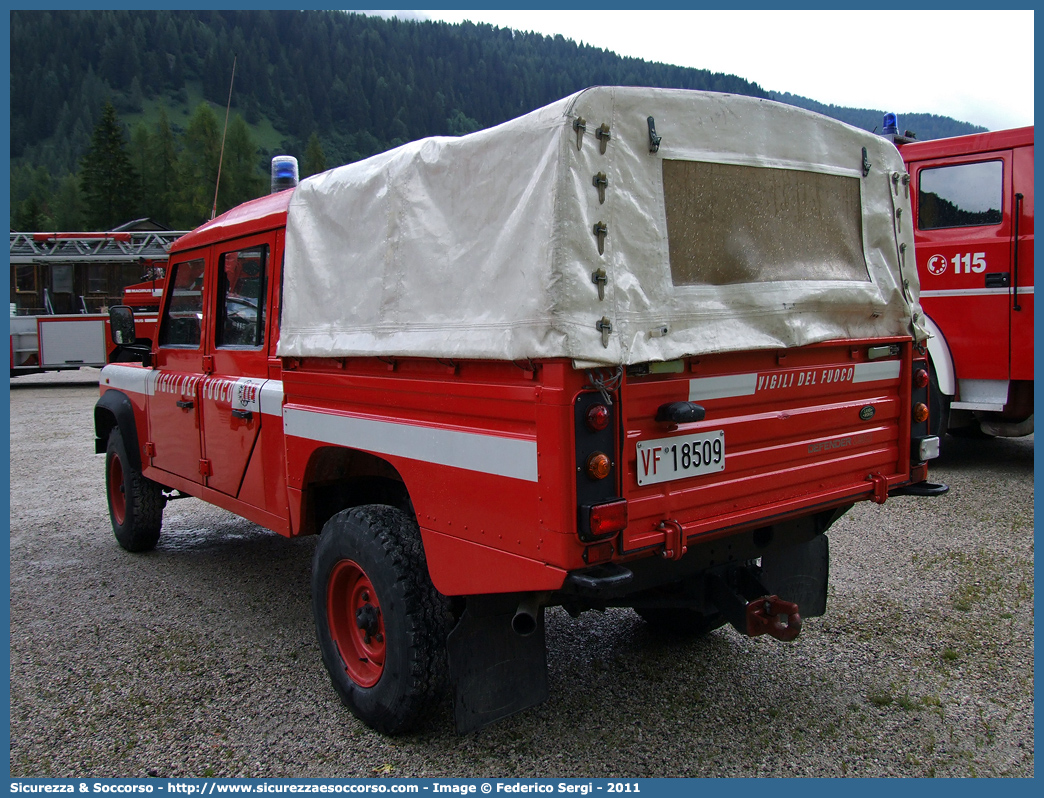 VF 18509
Corpo Nazionale Vigili del Fuoco
Land Rover Defender 130
Parole chiave: VF;VVF;V.F.;V.V.F.;Corpo;Nazionale;Vigili del Fuoco;Vigili;Fuoco;Land Rover;Defender;130