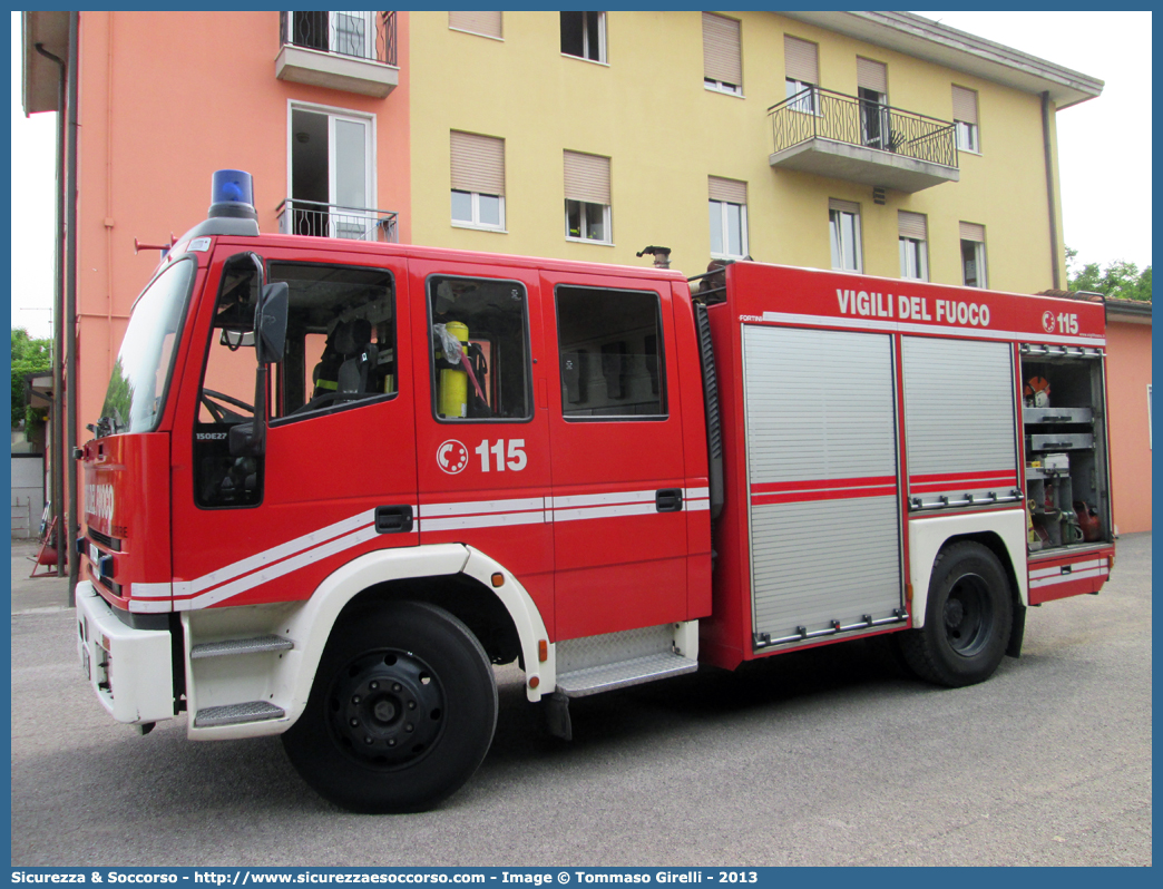 VF 18575
Corpo Nazionale Vigili del Fuoco
Iveco Magirus EuroFire 150E27 I serie
Ricondizionato Fortini S.r.l.
Parole chiave: VVF;V.V.F.;Corpo;Nazionale;Vigili;del;Fuoco;AutoPompaSerbatoio;APS;A.P.S.;Iveco;Magirus;EuroFire;150E27