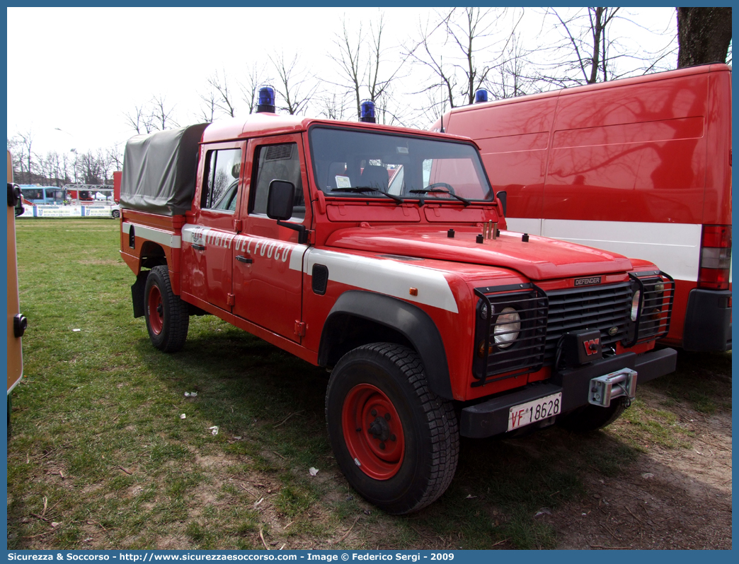 VF 18628
Corpo Nazionale Vigili del Fuoco
Land Rover Defender 130
Parole chiave: VF;VVF;V.F.;V.V.F.;Corpo;Nazionale;Vigili del Fuoco;Vigili;Fuoco;Land Rover;Defender;130