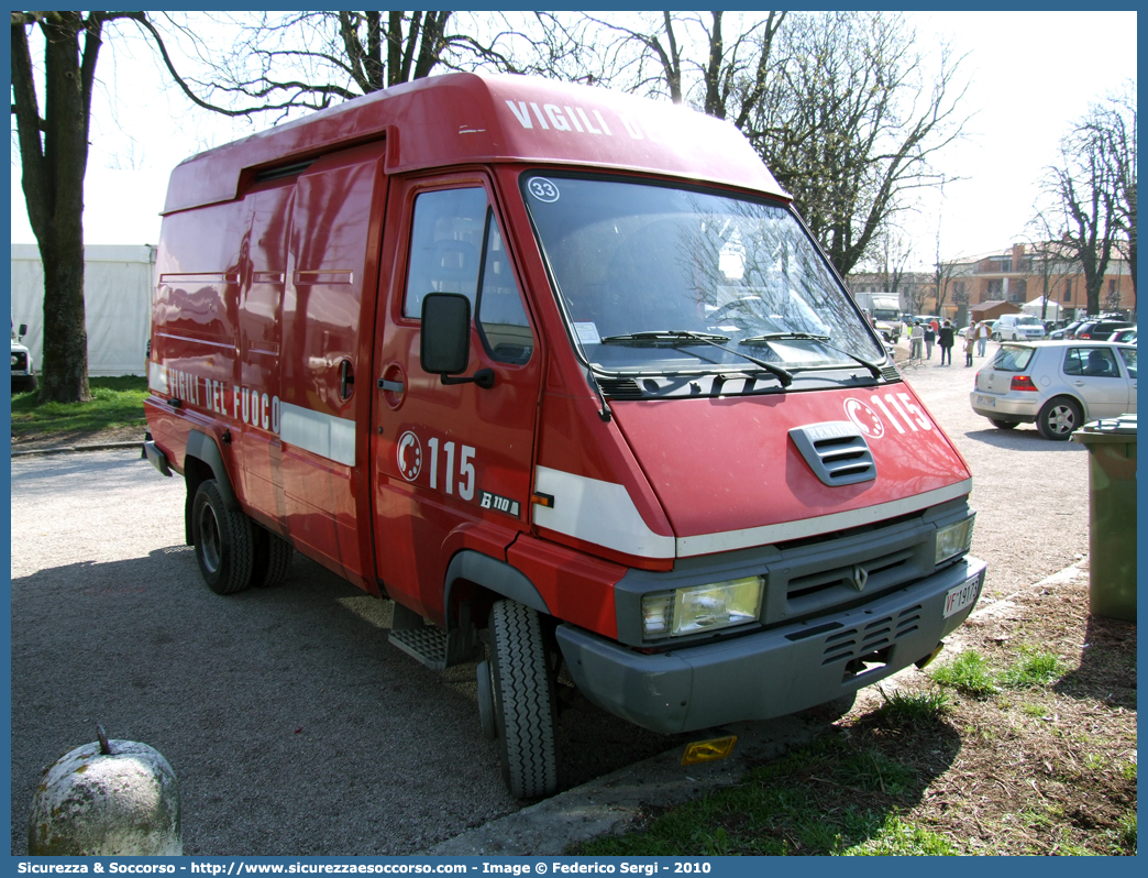 VF 19173
Corpo Nazionale Vigili del Fuoco
Renault B110
Parole chiave: VF;V.F.;VVF;V.V.F.;Corpo;Nazionale;Vigili del Fuoco;Vigili;Fuoco;Autocarro;Autofurgone;Renault;B110