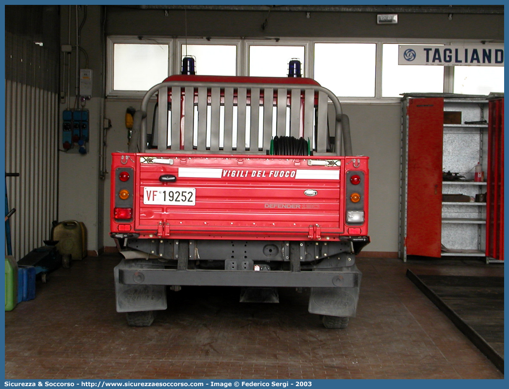 VF 19252
Corpo Nazionale Vigili del Fuoco
Land Rover Defender 130
Parole chiave: VF;VVF;V.F.;V.V.F.;Corpo;Nazionale;Vigili del Fuoco;Vigili;Fuoco;Land Rover;Defender;130