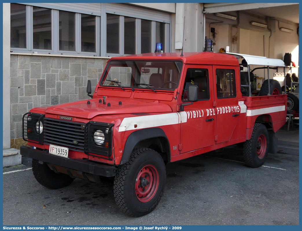 VF 19359
Corpo Nazionale Vigili del Fuoco
Land Rover Defender 130

Parole chiave: VF;VVF;V.F.;V.V.F.;Corpo;Nazionale;Vigili del Fuoco;Vigili;Fuoco;Land Rover;Defender;130