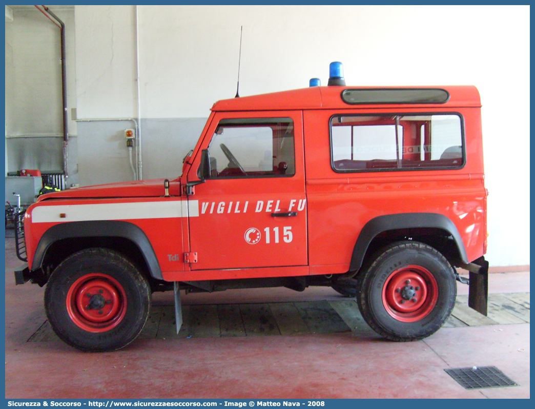 VF 19477
Corpo Nazionale Vigili del Fuoco
Land Rover Defender 90
Parole chiave: VF;VVF;V.F.;V.V.F.;Corpo;Nazionale;Vigili del Fuoco;Vigili;Fuoco;Land Rover;Defender;90;19477