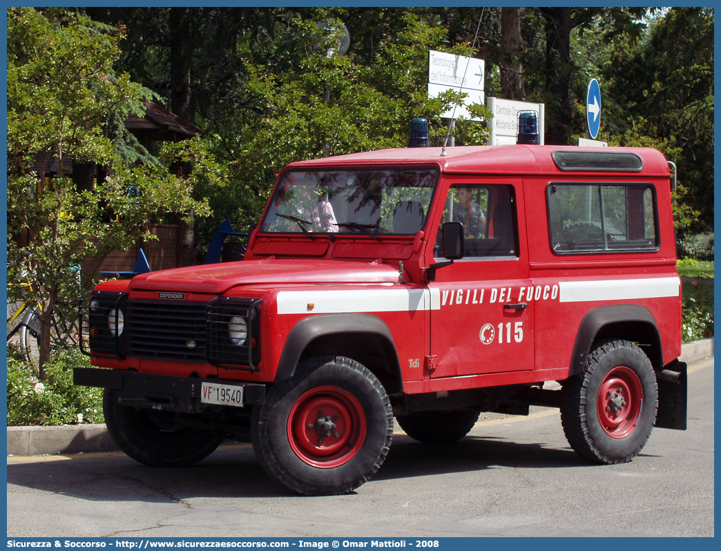 VF 19540
Corpo Nazionale Vigili del Fuoco
Land Rover Defender 90
Parole chiave: VF;VVF;V.F.;V.V.F.;Corpo;Nazionale;Vigili del Fuoco;Vigili;Fuoco;Land Rover;Defender;90;19540