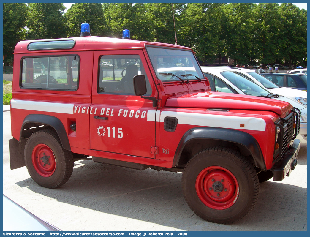 VF 19542
Corpo Nazionale Vigili del Fuoco
Land Rover Defender 90
Parole chiave: VF;VVF;V.F.;V.V.F.;Corpo;Nazionale;Vigili del Fuoco;Vigili;Fuoco;Land Rover;Defender;90;19542