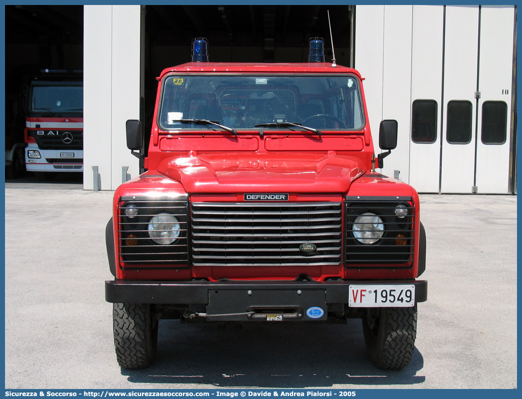 VF 19549
Corpo Nazionale Vigili del Fuoco
Land Rover Defender 90
Parole chiave: VF;VVF;V.F.;V.V.F.;Corpo;Nazionale;Vigili del Fuoco;Vigili;Fuoco;Land Rover;Defender;90;19549