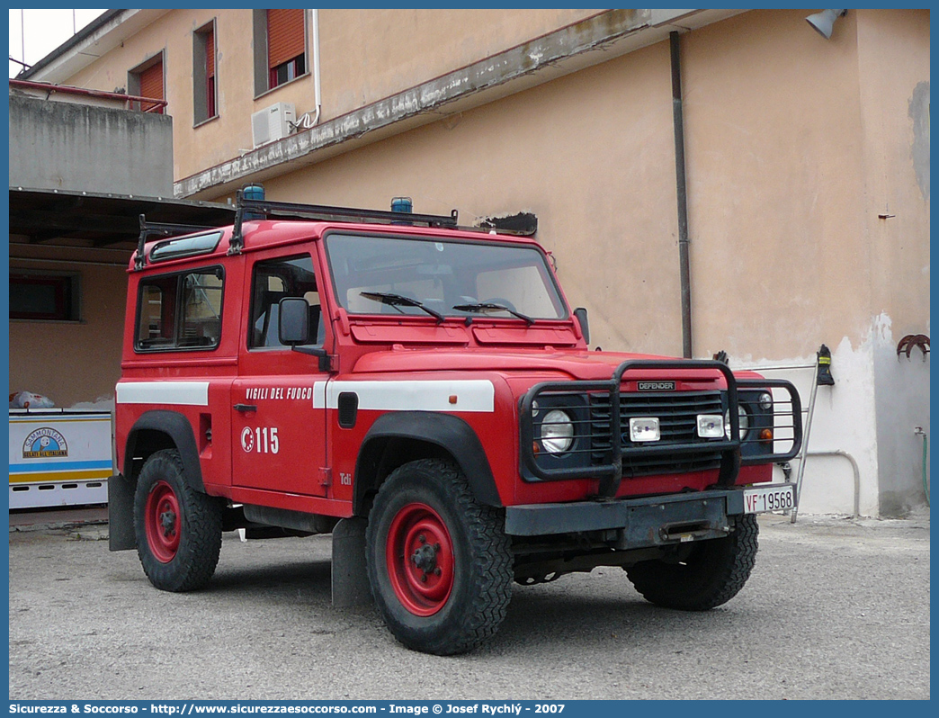 VF 19568
Corpo Nazionale Vigili del Fuoco
Land Rover Defender 90
Parole chiave: VF;VVF;V.F.;V.V.F.;Corpo;Nazionale;Vigili del Fuoco;Vigili;Fuoco;Land Rover;Defender;90;19568