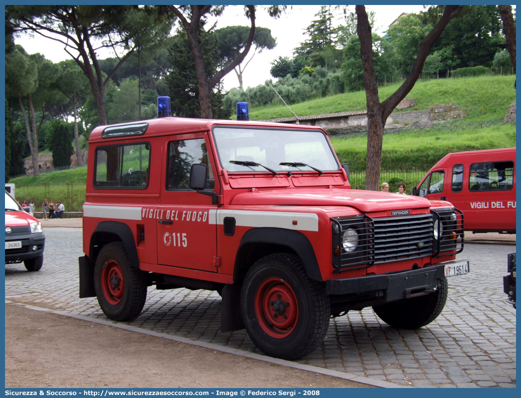 VF 19614
Corpo Nazionale Vigili del Fuoco
Land Rover Defender 90
Parole chiave: VF;VVF;V.F.;V.V.F.;Corpo;Nazionale;Vigili del Fuoco;Vigili;Fuoco;Land Rover;Defender;90;19614