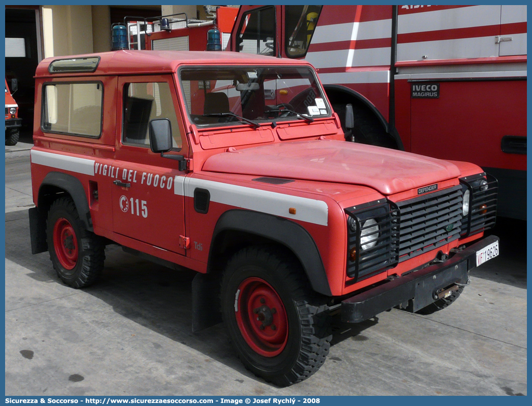 VF 19626
Corpo Nazionale Vigili del Fuoco
Land Rover Defender 90
Parole chiave: VF;VVF;V.F.;V.V.F.;Corpo;Nazionale;Vigili del Fuoco;Vigili;Fuoco;Land Rover;Defender;90;19626