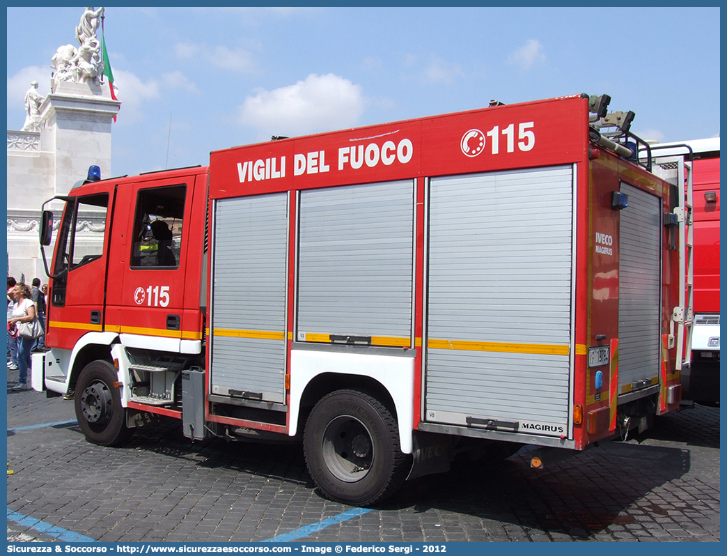 VF 19794
Corpo Nazionale Vigili del Fuoco
Iveco Magirus CityEuroFire
100E21 I serie
Parole chiave: VVF;V.V.F.;Corpo;Nazionale;Vigili;del;Fuoco;AutoPompaSerbatoio;APS;A.P.S.;Iveco;Magirus;EuroFire;100E21