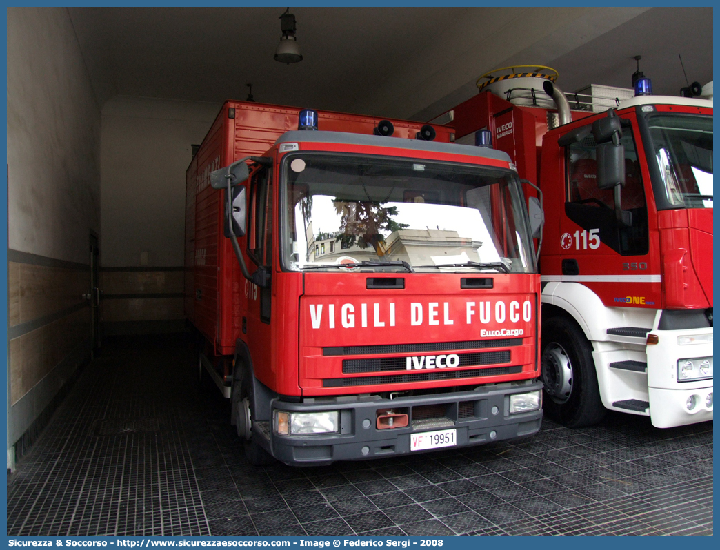 VF 19951
Corpo Nazionale Vigili del Fuoco
Iveco EuroCargo 60E14 I serie
Carro Sollevamenti
Parole chiave: VVF;V.V.F.;Corpo;Nazionale;Vigili;del;Fuoco;Iveco;EuroCargo;60E14