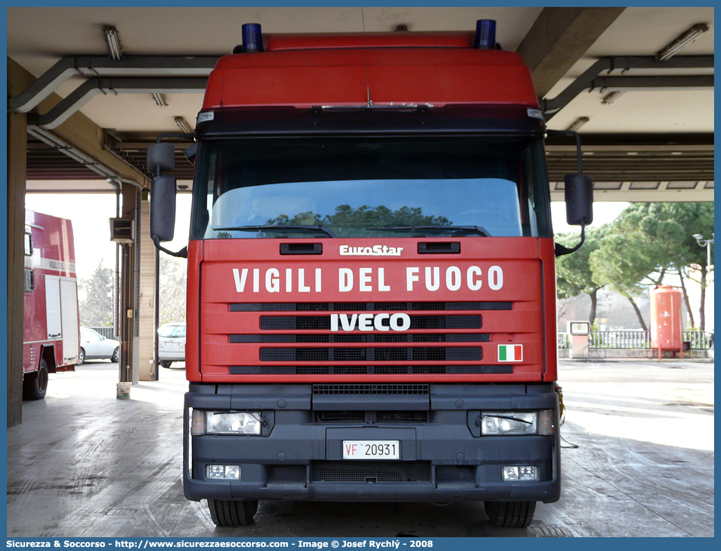 VF 20931
Corpo Nazionale Vigili del Fuoco
Iveco EuroStar 440E42
Parole chiave: VVF;V.V.F.;Corpo;Nazionale;Vigili;del;Fuoco;Iveco;EuroStar;440E42