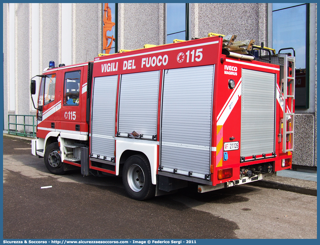 VF 21126
Corpo Nazionale Vigili del Fuoco
Iveco Magirus City2000
100E21 I serie
Parole chiave: VVF;V.V.F.;Corpo;Nazionale;Vigili;del;Fuoco;AutoPompaSerbatoio;APS;A.P.S.;Iveco;Magirus;EuroFire;100E21;City2000;City;2000