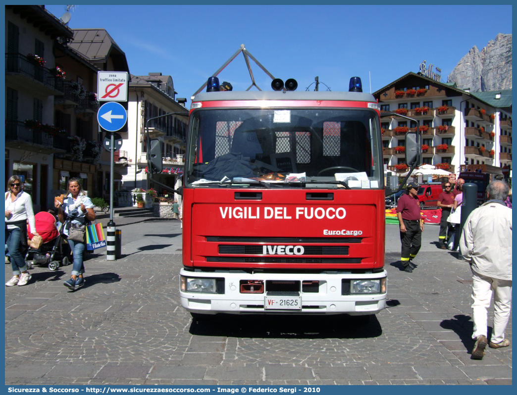 VF 21625
Corpo Nazionale Vigili del Fuoco
Iveco EuroCargo 65E15 I serie
Parole chiave: VF;V.F.;VVF;V.V.F.;Corpo;Nazionale;Vigili del Fuoco;Iveco;EuroCargo;65E15