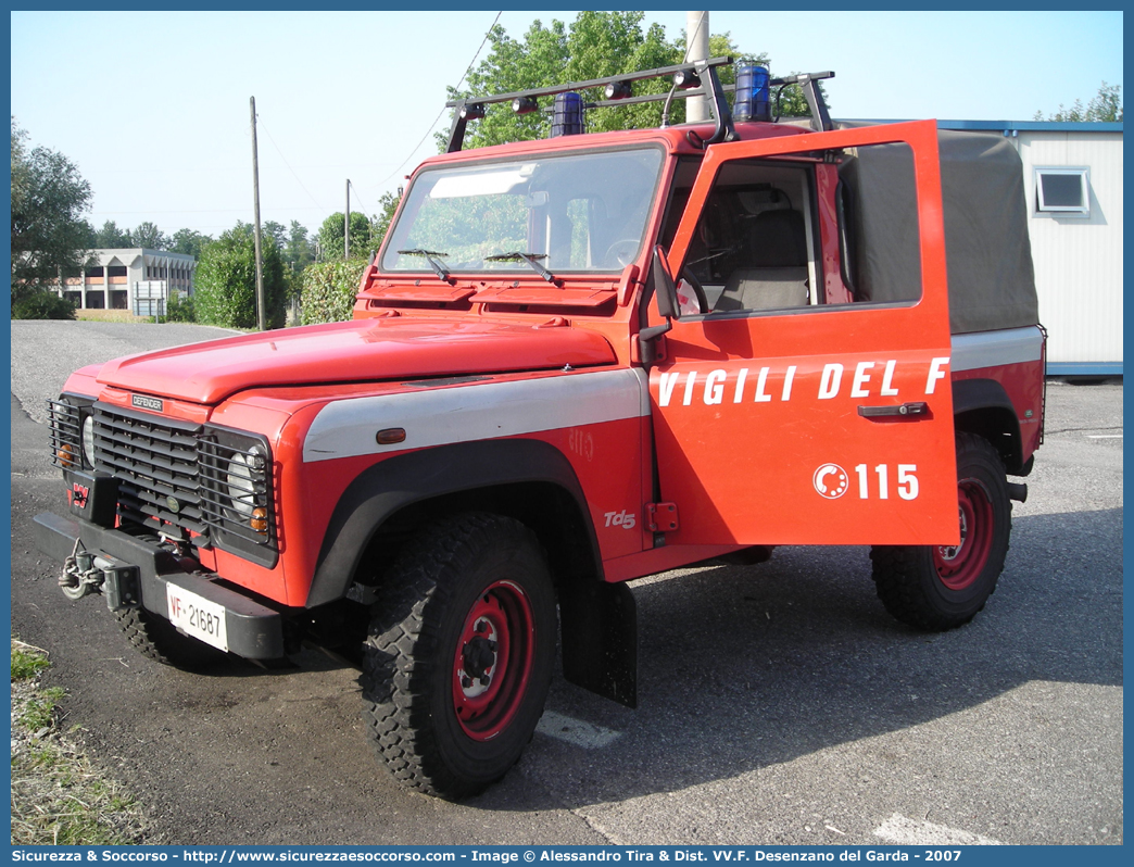 VF 21687
Corpo Nazionale Vigili del Fuoco
Land Rover Defender 90 Pick Up
Parole chiave: VF;VVF;V.F.;V.V.F.;Corpo;Nazionale;Vigili del Fuoco;Vigili;Fuoco;Land Rover;Defender;90;21687