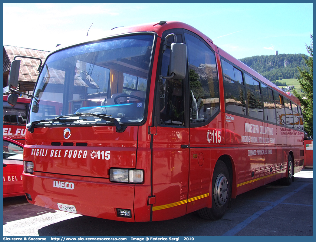 VF 21905
Corpo Nazionale Vigili del Fuoco
Irisbus Orlandi EuroClass
Direzione Regionale Vigili del Fuoco
Piemonte
Parole chiave: VVF;V.V.F.;Corpo;Nazionale;Vigili;del;Fuoco;Irisbus;Orlandi;EuroClass;Direzione;Regionale;Piemonte