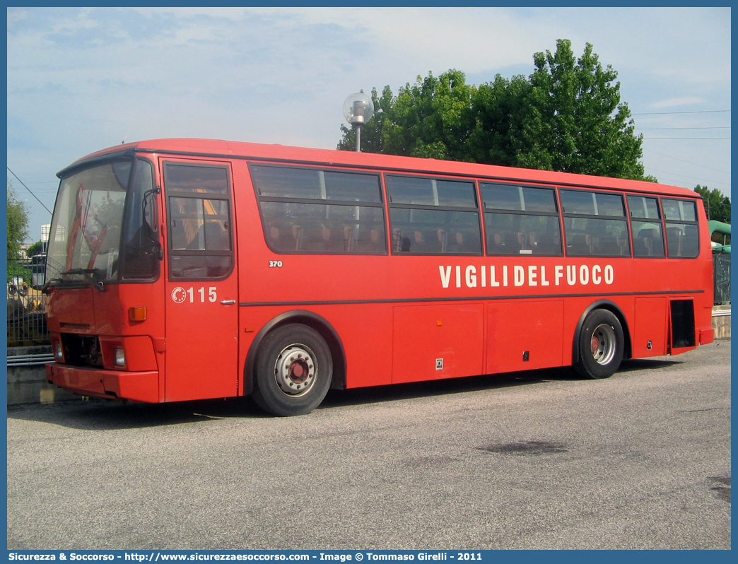 VF 21931
Corpo Nazionale Vigili del Fuoco
Iveco 370
Parole chiave: VVF;V.V.F.;Corpo;Nazionale;Vigili;del;Fuoco;Iveco;370