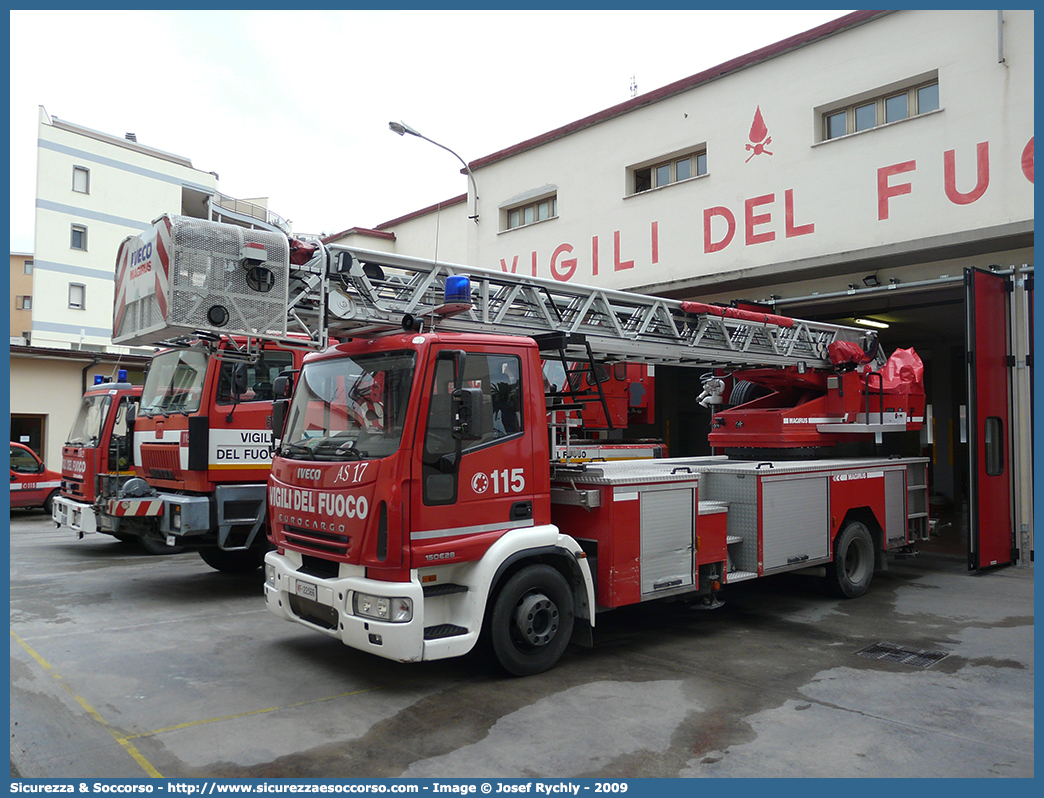 VF 22566
Corpo Nazionale Vigili del Fuoco
Iveco 150E28 EuroCargo II serie
Allestitore Magirus
Parole chiave: VVF;V.V.F.;Corpo;Nazionale;Vigili;del;Fuoco;AutoScala;AS;Iveco;150E28;EuroCargo;Magirus