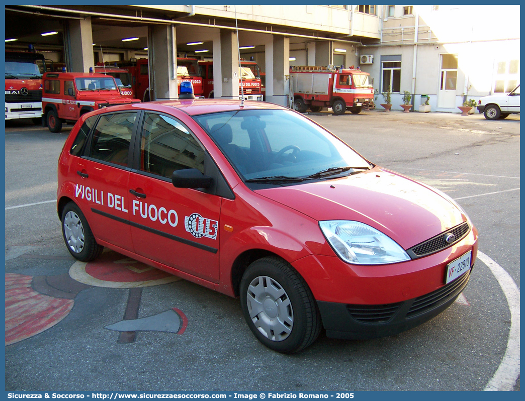 VF 22910
Corpo Nazionale Vigili del Fuoco
Ford Fiesta V serie
Parole chiave: VF;VVF;V.F.;V.V.F.;Corpo;Nazionale;Vigili del Fuoco;Vigili;Fuoco;Ford;Fiesta;22910