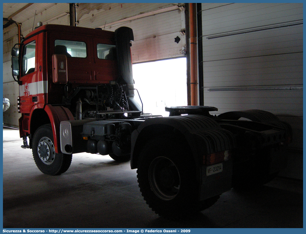 VF 23214
Corpo Nazionale Vigili del Fuoco
Mercedes Benz Actros 2044
Parole chiave: VF;V.F.;VVF;V.V.F.;Corpo;Nazionale;Vigili del Fuoco;Mercedes;Benz;Actros;2044