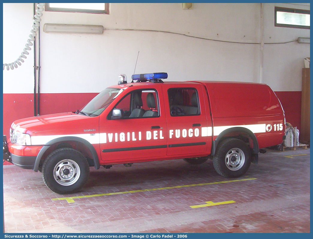 VF 23284
Corpo Nazionale Vigili del Fuoco
Ford Ranger I serie restyling
Parole chiave: VF;VVF;V.F.;V.V.F.;Corpo;Nazionale;Vigili del Fuoco;Vigili;Fuoco;Ford;Ranger