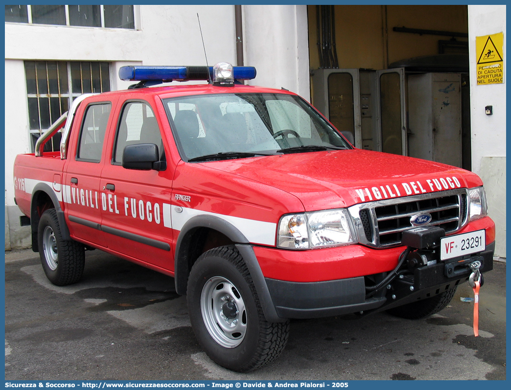 VF 23291
Corpo Nazionale Vigili del Fuoco
Ford Ranger I serie restyling
Parole chiave: VF;VVF;V.F.;V.V.F.;Corpo;Nazionale;Vigili del Fuoco;Vigili;Fuoco;Ford;Ranger