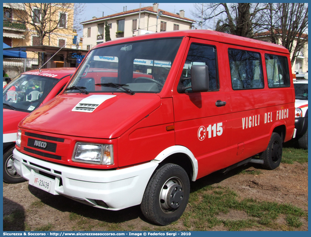 VF 23438
Corpo Nazionale Vigili del Fuoco
Iveco Daily 30-8 II serie
Parole chiave: VVF;V.V.F.;Corpo;Nazionale;Vigili;del;Fuoco;Iveco;Daily;30-8;30.8;30;8