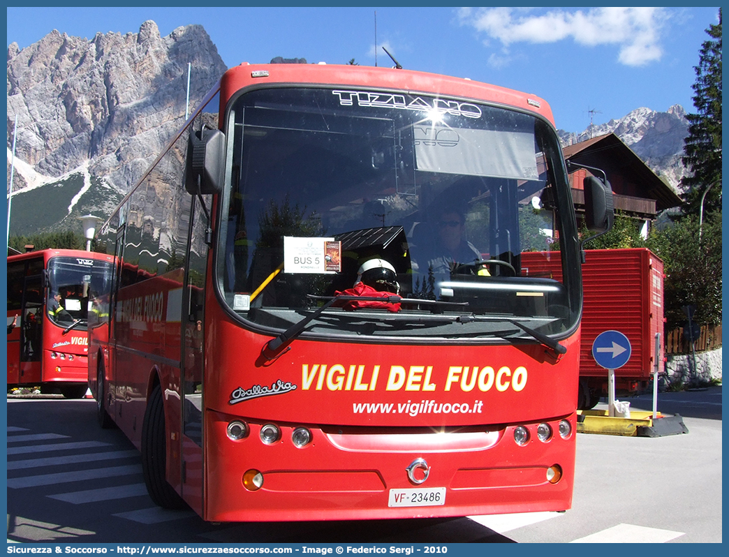 VF 23486
Corpo Nazionale Vigili del Fuoco
Irisbus Dallavia Tiziano
Parole chiave: VVF;V.V.F.;Corpo;Nazionale;Vigili;del;Fuoco;Irisbus;Dallavia;Tiziano