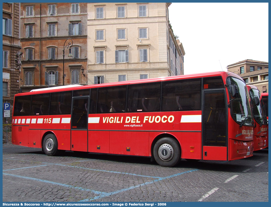 VF 23487
Corpo Nazionale Vigili del Fuoco
Irisbus Dallavia Tiziano
Parole chiave: VVF;V.V.F.;Corpo;Nazionale;Vigili;del;Fuoco;Irisbus;Dallavia;Tiziano