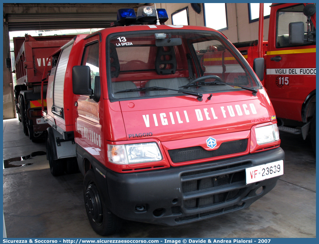 VF 23639
Corpo Nazionale Vigili del Fuoco
Piaggio Grecav Porter 4x4 
"Colibrì"
Allestitore Piemme Antincendi S.r.l.
Parole chiave: VVF;V.V.F.;Corpo;Nazionale;Vigili;del;Fuoco;AutoPompaSerbatoio;APS;A.P.S.;Piaggio;Porter;4x4;Grecav;Colibrì;Piemme