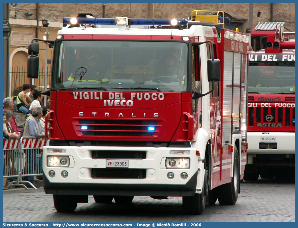 VF 23965
Corpo Nazionale Vigili del Fuoco
Iveco Magirus Stralis 
190S40 I serie "Active Fire"
Parole chiave: VVF;V.V.F.;Corpo;Nazionale;Vigili;del;Fuoco;AutoPompaSerbatoio;APS;A.P.S.;Iveco;Magirus;Stralis;190S40;Active;Fire