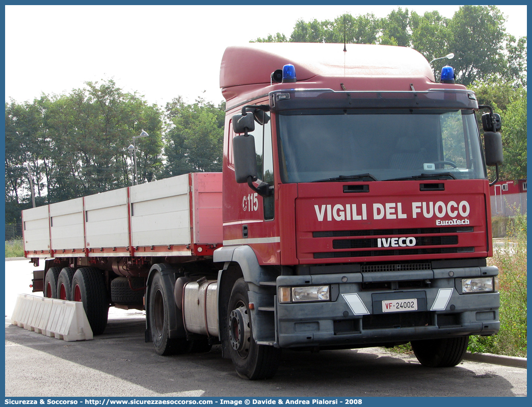 VF 24002
Corpo Nazionale Vigili del Fuoco
Iveco EuroTech 440E42
(variante)
Parole chiave: VF;V.F.;VVF;V.V.F.;Corpo;Nazionale;Vigili;del;Fuoco;Iveco;EuroTech;440E42