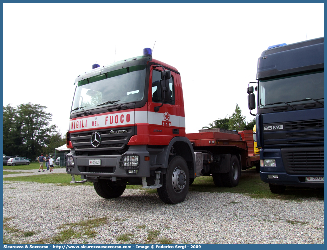 VF 24083
Corpo Nazionale Vigili del Fuoco
Mercedes Benz Actros 2044

Parole chiave: VF;V.F.;VVF;V.V.F.;Corpo;Nazionale;Vigili del Fuoco;Mercedes;Benz;Actros;2044