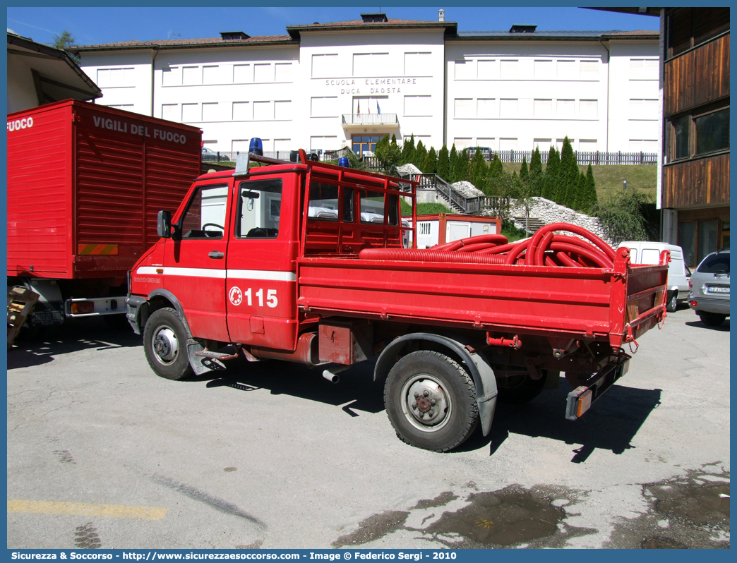 VF 24172
Corpo Nazionale Vigili del Fuoco
Iveco Daily 35-10 4x4 II serie
Parole chiave: VF;V.F.;VVF;V.V.F.;Corpo;Nazionale;Vigili del Fuoco;Vigili;Fuoco;Autocarro;Autofurgone;Iveco Daily;35-10