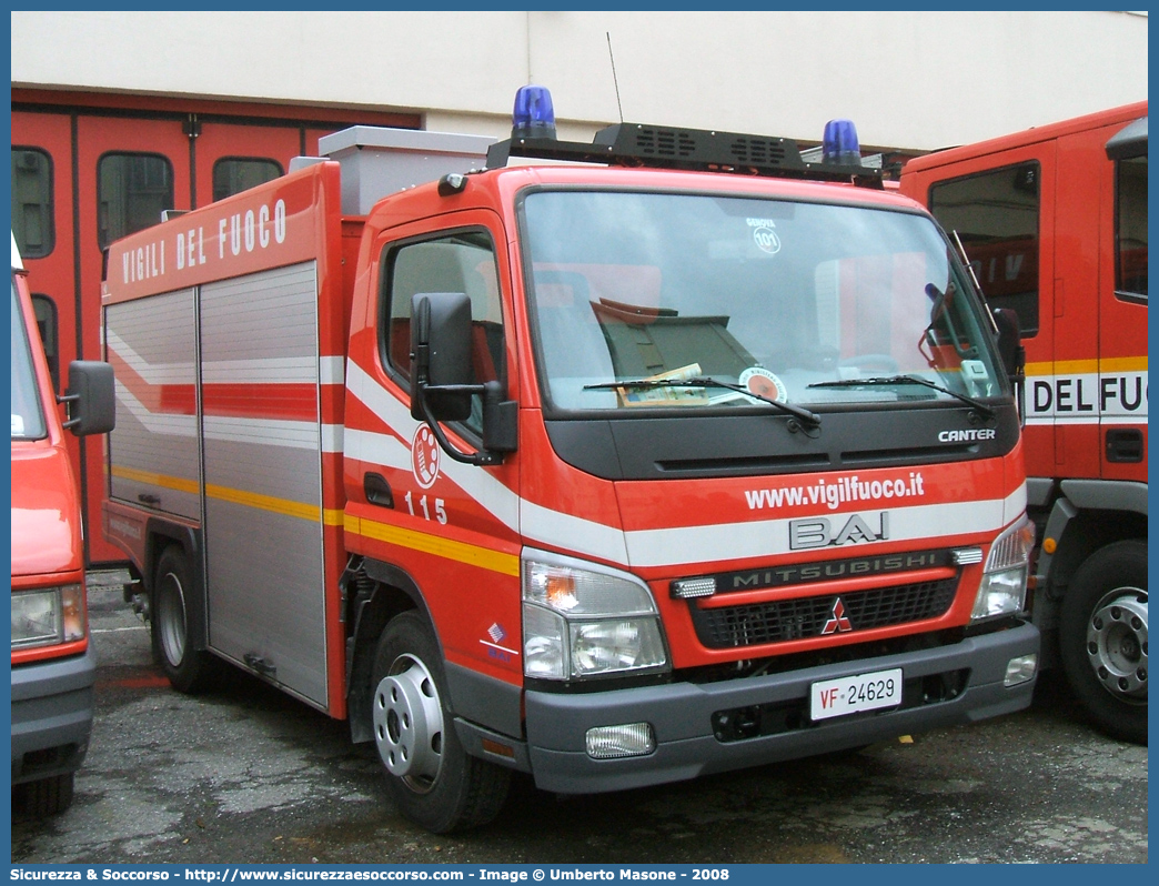 VF 24629
Corpo Nazionale Vigili del Fuoco
Mitsubishi Canter
Allestitore BAI S.r.l.
Parole chiave: VVF;V.V.F.;Corpo;Nazionale;Vigili;del;Fuoco;AutoPompaSerbatoio;APS;A.P.S.;Mitsubishi;Canter;BAI