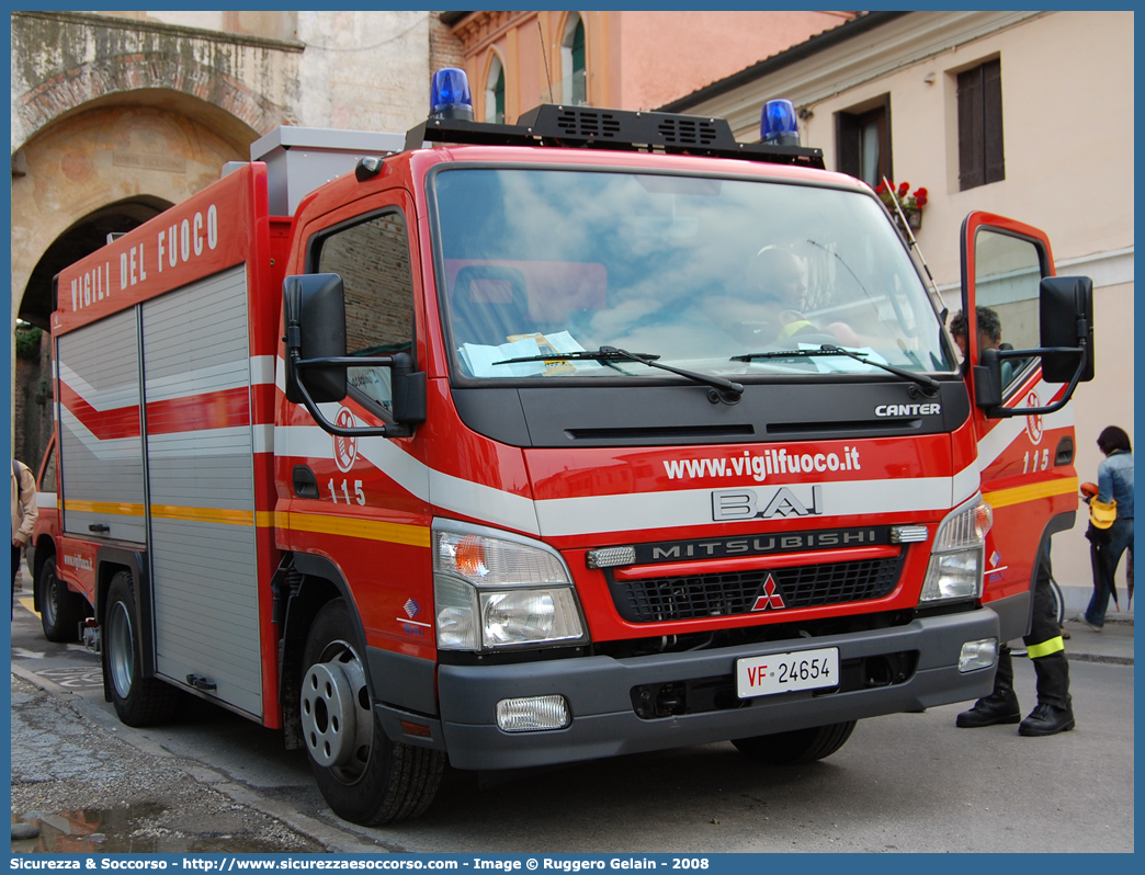 VF 24654
Corpo Nazionale Vigili del Fuoco
Mitsubishi Canter
Allestitore BAI S.r.l.
Parole chiave: VVF;V.V.F.;Corpo;Nazionale;Vigili;del;Fuoco;AutoPompaSerbatoio;APS;A.P.S.;Mitsubishi;Canter;BAI