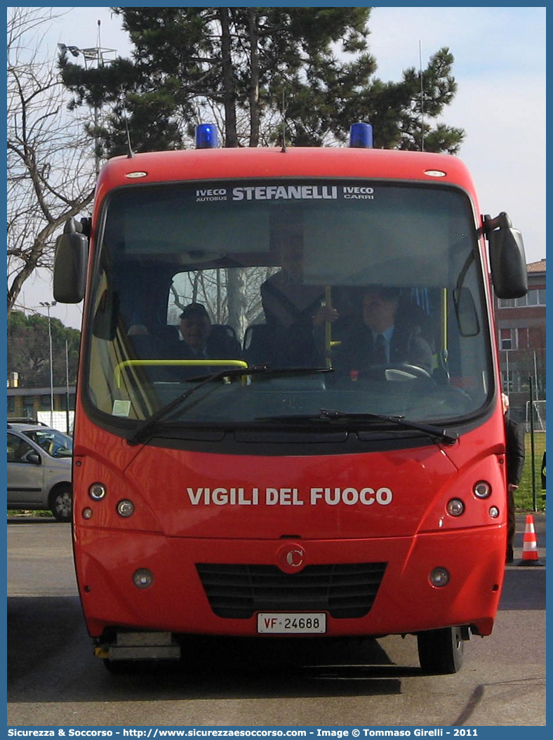 VF 24688
Corpo Nazionale Vigili del Fuoco
Iveco Cacciamali Tema 100e22
Parole chiave: VVF;V.V.F.;Corpo;Nazionale;Vigili;del;Fuoco;Iveco;Cacciamali;Tema;100e22