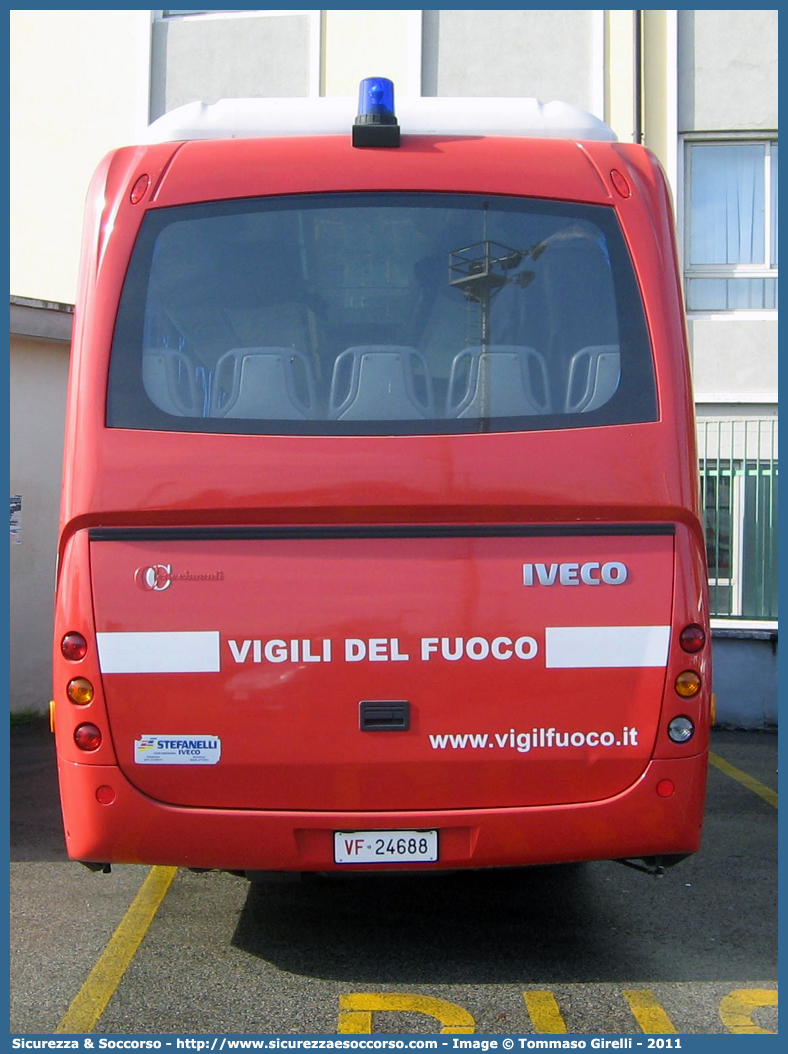 VF 24688
Corpo Nazionale Vigili del Fuoco
Iveco Cacciamali Tema 100e22
Parole chiave: VVF;V.V.F.;Corpo;Nazionale;Vigili;del;Fuoco;Iveco;Cacciamali;Tema;100e22