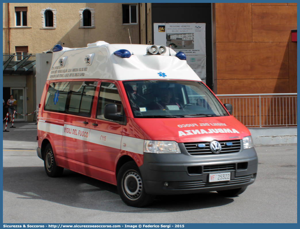 VF 25322
Corpo Nazionale Vigili del Fuoco
Servizio Sanitario
Volkswagen Transporter T5
Allestitore Bollanti S.r.l.
Parole chiave: VVF;V.V.F.;Corpo;Nazionale;Vigili;del;Fuoco;Volkswagen;Transporter;T5;Bollanti;Servizio;Sanitario;Ambulanza;25322