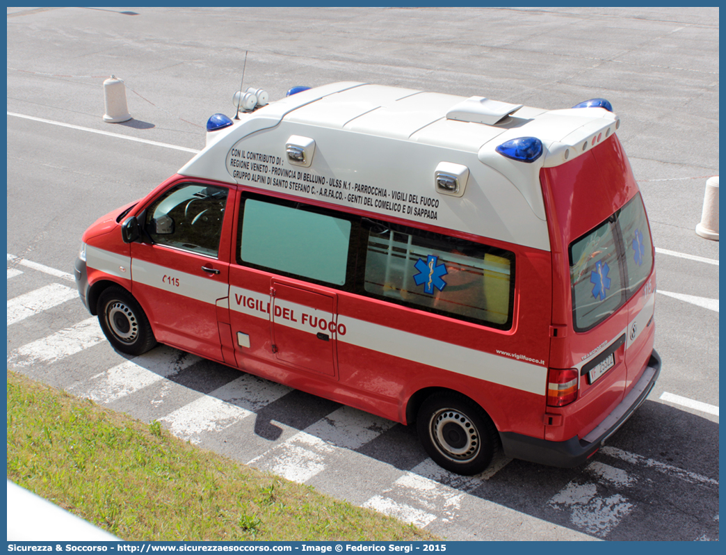 VF 25322
Corpo Nazionale Vigili del Fuoco
Servizio Sanitario
Volkswagen Transporter T5
Allestitore Bollanti S.r.l.
Parole chiave: VVF;V.V.F.;Corpo;Nazionale;Vigili;del;Fuoco;Volkswagen;Transporter;T5;Bollanti;Servizio;Sanitario;Ambulanza;25322