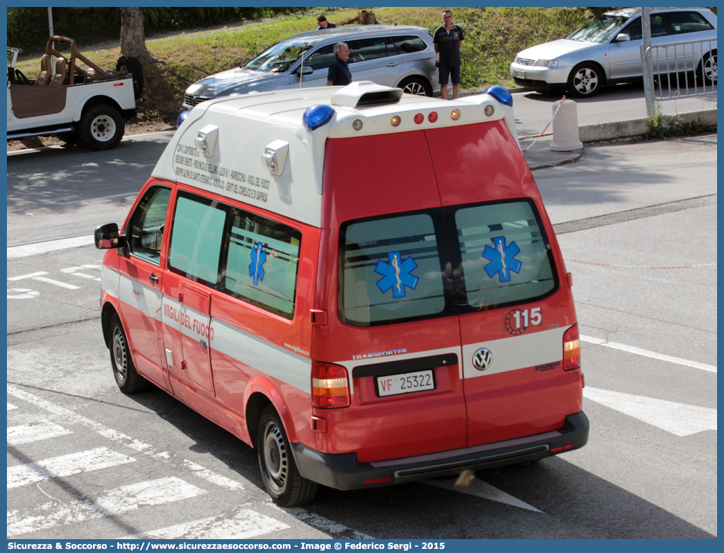 VF 25322
Corpo Nazionale Vigili del Fuoco
Servizio Sanitario
Volkswagen Transporter T5
Allestitore Bollanti S.r.l.
Parole chiave: VVF;V.V.F.;Corpo;Nazionale;Vigili;del;Fuoco;Volkswagen;Transporter;T5;Bollanti;Servizio;Sanitario;Ambulanza;25322