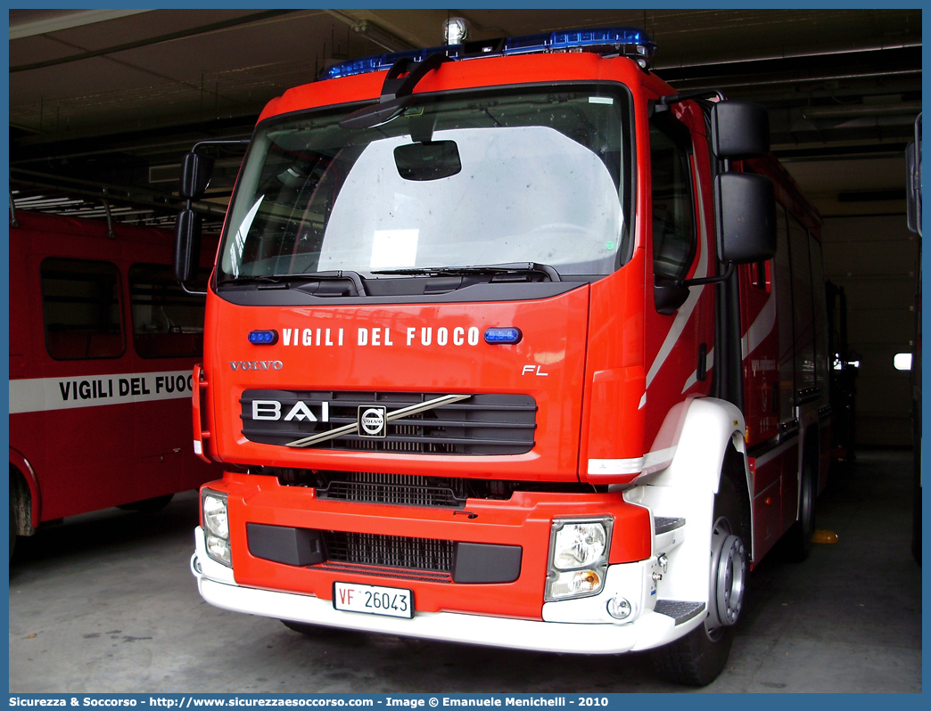 VF 26043
Corpo Nazionale Vigili del Fuoco
Volvo FL280/FL290 III serie
Allestitore BAI S.r.l.
Parole chiave: VVF;V.V.F.;Corpo;Nazionale;Vigili;del;Fuoco;APS;A.P.S.;AutoPompaSerbatoio;AutoPompa;Volvo;FL;280;290;FL280;FL290;BAI