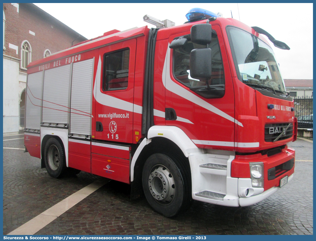 VF 26573
Corpo Nazionale Vigili del Fuoco
Volvo FL280/FL290 III serie
Allestitore BAI S.r.l.
Parole chiave: VVF;V.V.F.;Corpo;Nazionale;Vigili;del;Fuoco;APS;A.P.S.;AutoPompaSerbatoio;AutoPompa;Volvo;FL;280;290;FL280;FL290;BAI