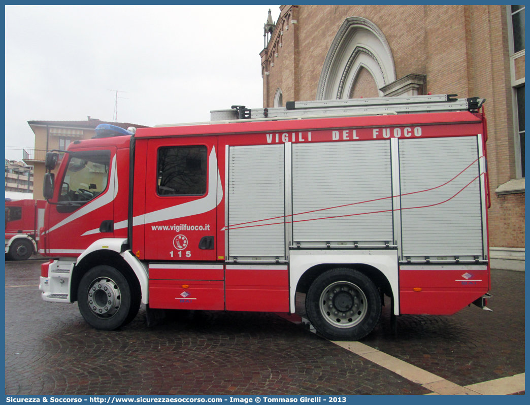 VF 26573
Corpo Nazionale Vigili del Fuoco
Volvo FL280/FL290 III serie
Allestitore BAI S.r.l.
Parole chiave: VVF;V.V.F.;Corpo;Nazionale;Vigili;del;Fuoco;APS;A.P.S.;AutoPompaSerbatoio;AutoPompa;Volvo;FL;280;290;FL280;FL290;BAI