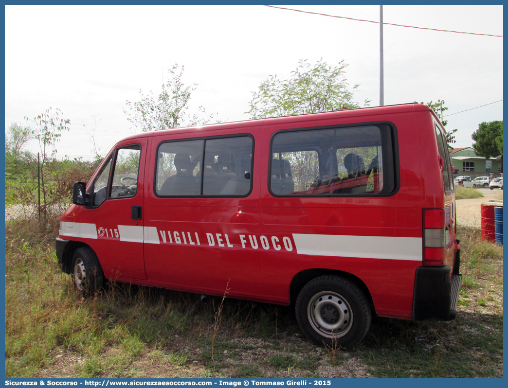 VF 26796
Corpo Nazionale Vigili del Fuoco
Fiat Ducato II serie
Parole chiave: VVF;V.V.F.;Corpo;Nazionale;Vigili;del;Fuoco;Bus;Minibus;Fiat;Ducato