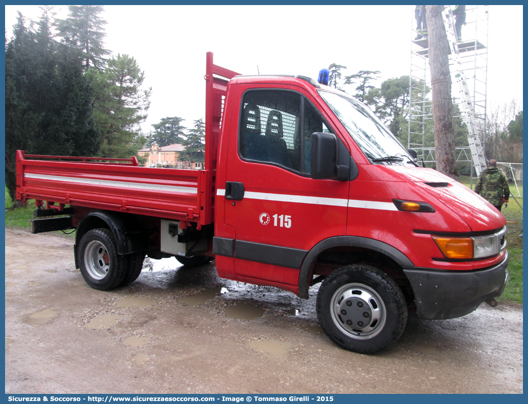 VF 27120
Corpo Nazionale Vigili del Fuoco
Iveco Daily 35C9 III serie
Parole chiave: VF;V.F.;VVF;V.V.F.;Corpo;Nazionale;Vigili del Fuoco;Vigili;Fuoco;Iveco;Daily;35C9;27120