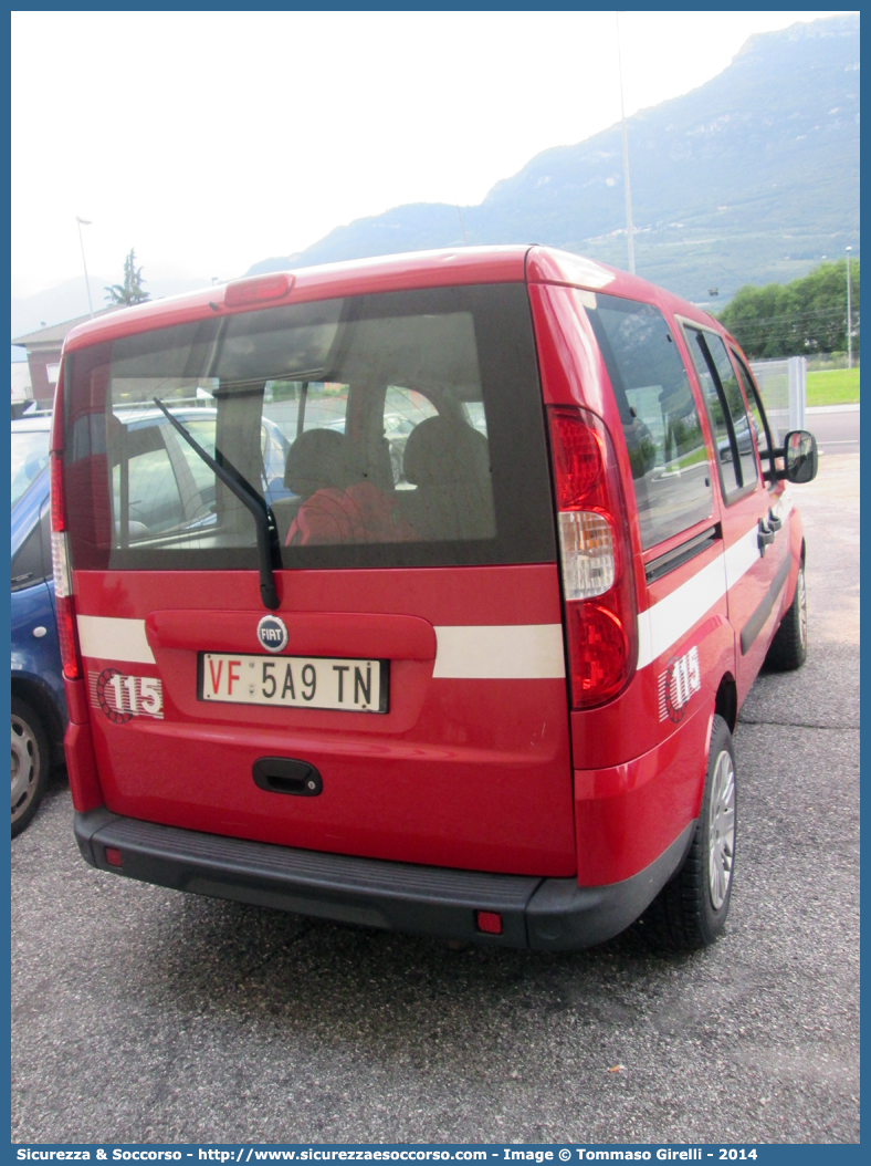 VF 5A9TN
Corpo Permanente dei Vigili del Fuoco Trento
Fiat Doblò Cargo I serie restyling
Parole chiave: VF;V.F.;Vigili del Fuoco;Vigili;Fuoco;Corpo;Permanente;Trento;Fiat;Doblò