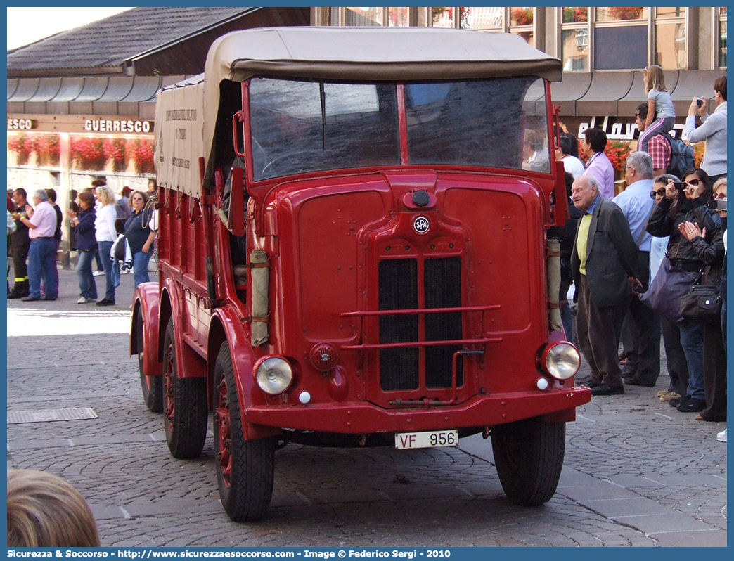 VF 956
Corpo Nazionale Vigili del Fuoco
SPA CL39
Parole chiave: VF;V.F.;VVF;V.V.F.;Corpo;Nazionale;Vigili del Fuoco;Vigili;Fuoco;Autocarro;Autofurgone;SPA;CL39