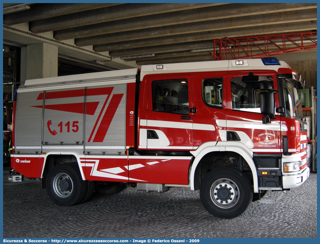 VF 9D3TN
Corpo Permanente dei Vigili del Fuoco Trento
Scania 124c 420
Allestitore Rosenbauer International AG.
Parole chiave: VF;V.F.;Vigili del Fuoco;Vigili;Fuoco;Corpo;Permanente;Trento;Scania;124c;420;rosenbauer