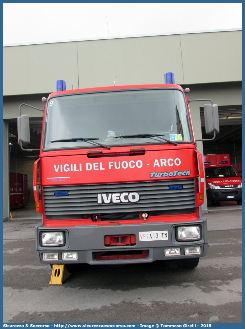 VF A13TN
Corpo Vigili del Fuoco Volontari Arco
Iveco 190-32 TurboTech
Allestitore BAI S.r.l.
Parole chiave: VF;V.F.;Vigili;del;Fuoco;Volontari;Arco;Iveco;190-32;TurboTech;BAI